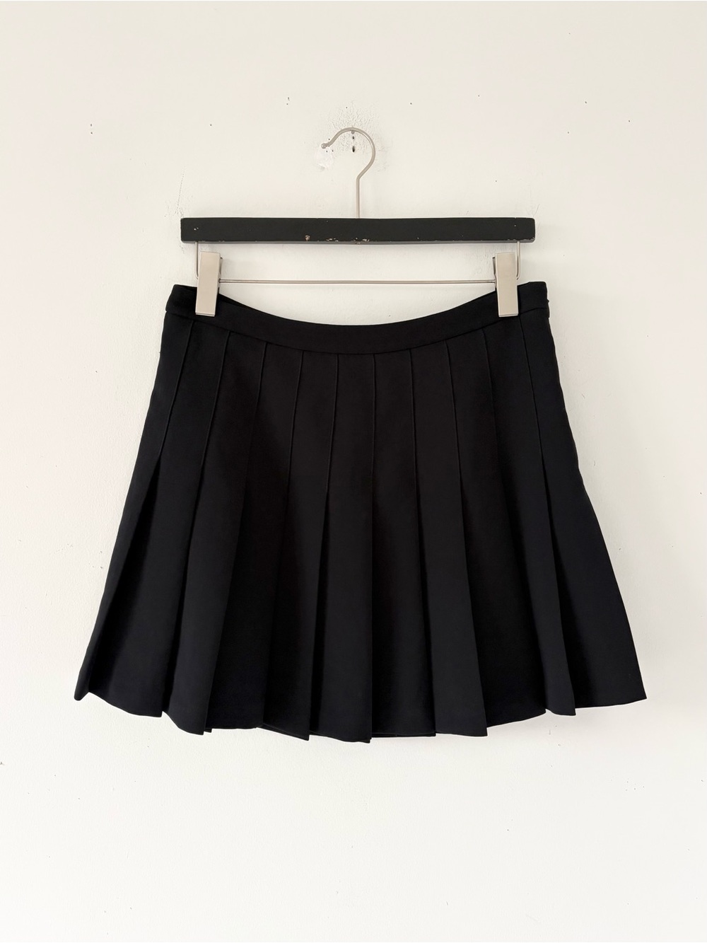 Aritzia Wilfred Pleated Mini Skirt